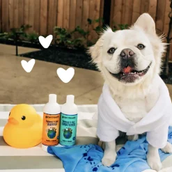 Earthbath Oatmeal & Aloe Shampoo For Dog & Cat (Vanilla & Almond) - 472 ml