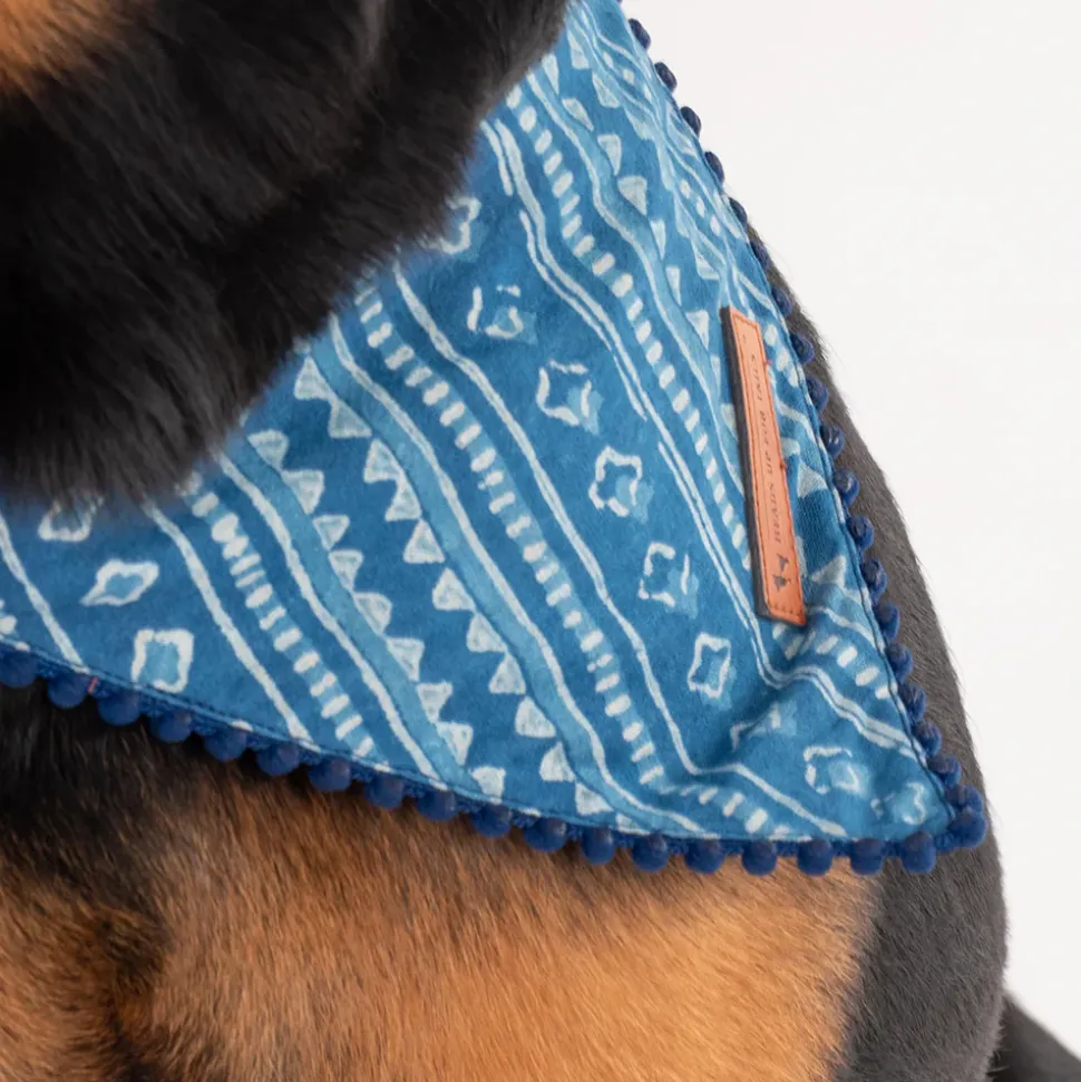 HUFT The Indian Collective Pankti Dog Bandana - Indigo