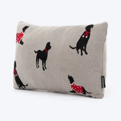HUFT Winter Woofs Cushion for Pet Lovers