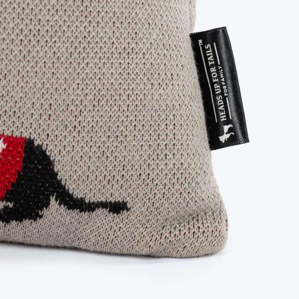 HUFT Winter Woofs Cushion for Pet Lovers